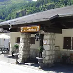 Le Genepy Hotell 2*