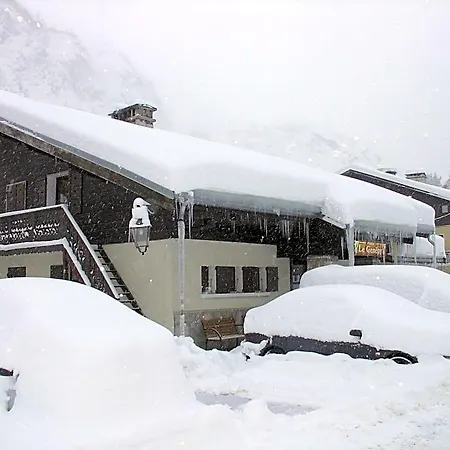 Le Genepy Hotel